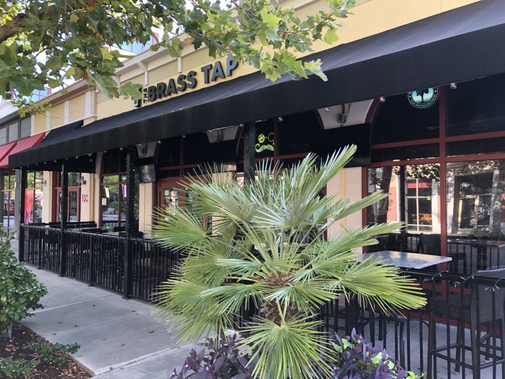 200 Beers in One Bar? Myrtle Beach’s Top 5 Craft Beer Bars Unveiled