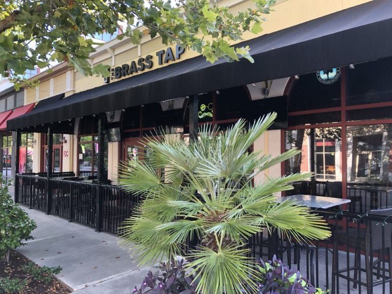 200 Beers in One Bar? Myrtle Beach’s Top 5 Craft Beer Bars Unveiled